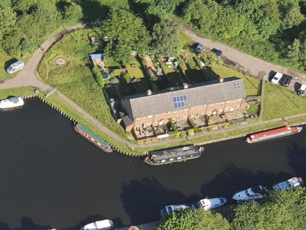 Canal Side Cottage Wakefield Stanley  外观 照片